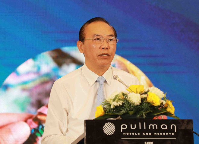 Thứ trưởng Bộ Nông nghiệp và Phát triển nông thôn Phùng Đức Tiến. (Ảnh: Vũ Sinh/TTXVN) ttxvn_Phung_duc_tien_2902.jpg