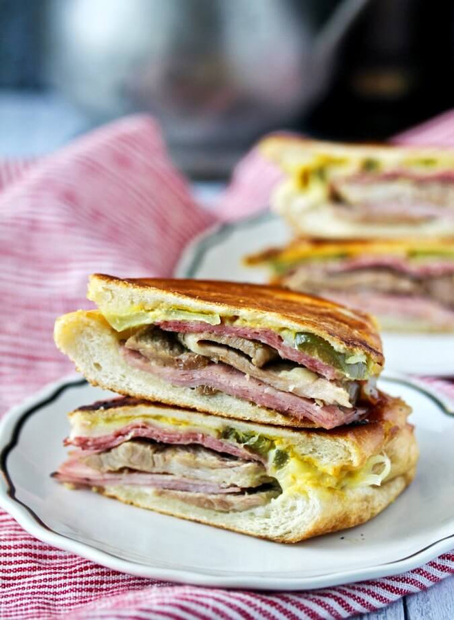 Khám phá 24 món bánh mỳ kẹp ngon nhất thế giới ảnh 14