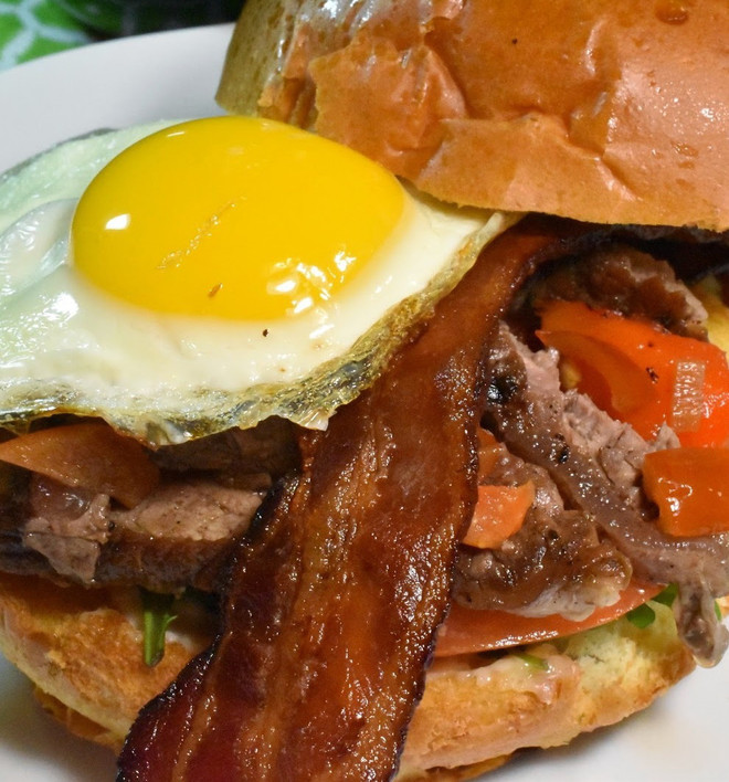 Khám phá 24 món bánh mỳ kẹp ngon nhất thế giới ảnh 7