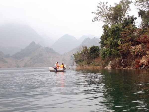 Tìm thấy 2 thi thể nạn nhân mất tích trong vụ lật thuyền ở An Giang ảnh 1