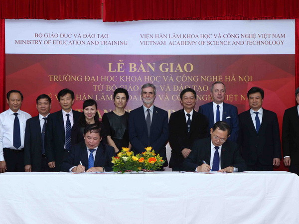 Bàn giao trường Đại học Khoa học và Công nghệ Hà Nội ảnh 1