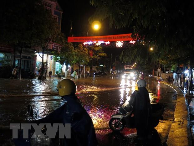 Chiều tối và đêm 13/7, Bắc Bộ và Nam Trung Bộ có mưa và dông ảnh 1