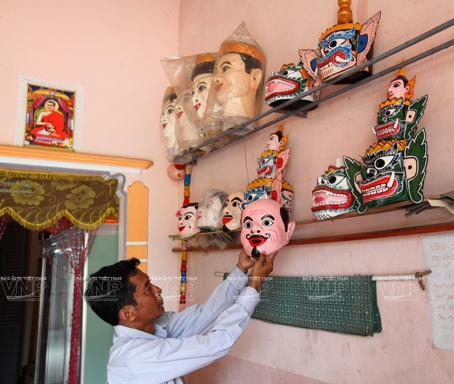 Mão và mặt nạ - trang phục huyền bí và linh thiêng của người Khmer ảnh 6