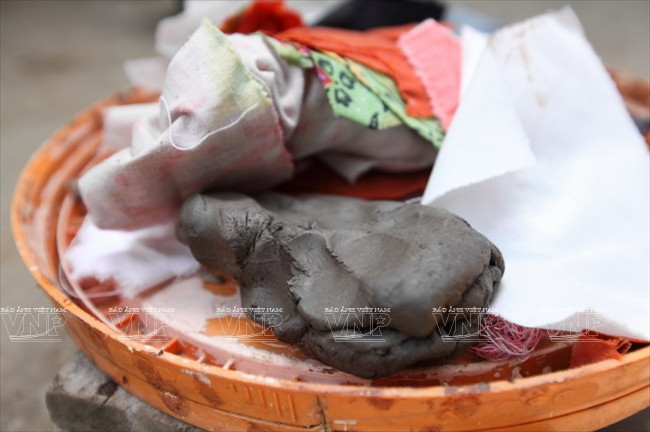 Mão và mặt nạ - trang phục huyền bí và linh thiêng của người Khmer ảnh 2