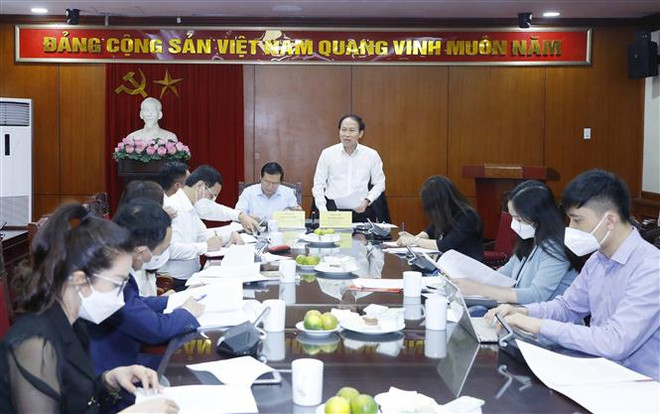 Ông Lê Tiến Châu, Ủy viên Trung ương Đảng, Phó Bí thư Đảng đoàn, Phó Chủ tịch, Tổng Thư ký Ủy ban Trung ương Mặt trận Tổ quốc Việt Nam, Phó Trưởng Ban Chỉ đạo, Trưởng đoàn khảo sát phát biểu. (Ảnh: Phương Hoa/TTXVN) Đổi mới phương thức lãnh đạo của Đảng đối với công tác tuyên giáo ảnh 1