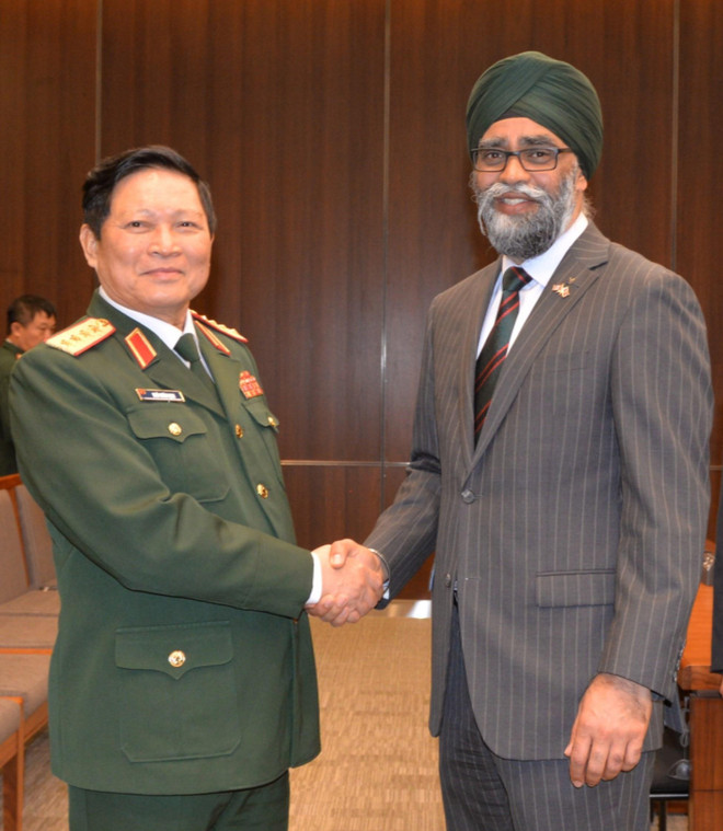 Ký kết bản ghi nhớ hợp tác quốc phòng giữa Việt Nam và Canada ảnh 1