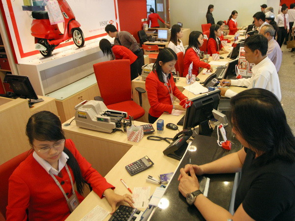 Xung quanh việc một số ngân hàng ngoại rút vốn khỏi Việt Nam ảnh 1