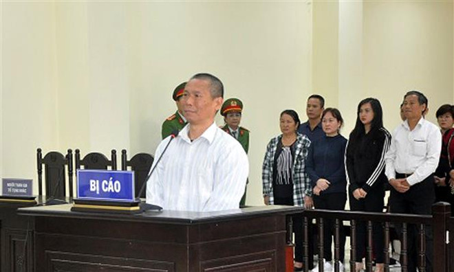 Bị cáo Phạm Văn Điệp trong phiên tòa xét xử. (Ảnh: Nguyễn Nam/TTXVN) Phạt tù đối tượng sử dụng mạng xã hội chống phá Đảng, Nhà nước ảnh 1