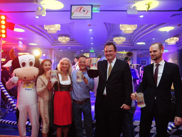 Dự kiến 14.000 khách dự lễ hội bia Đức Oktoberfest Việt Nam 2017 ảnh 1