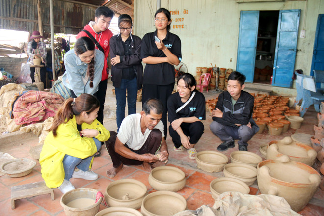 Bình Thuận: Chung tay gìn giữ, bảo tồn Di sản Nghệ thuật làm gốm Chăm ảnh 3
