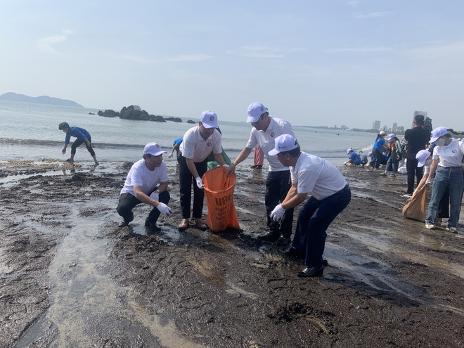 Chống ô nhiễm nhựa: Không hành động, tới 2050 nhựa sẽ nhiều hơn cá ảnh 1