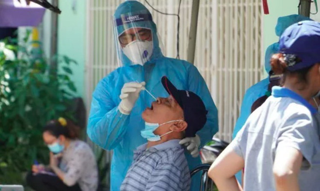 TP.HCM sàng lọc người có yếu tố nguy cơ tại các cơ sở khám, chữa bệnh ảnh 1