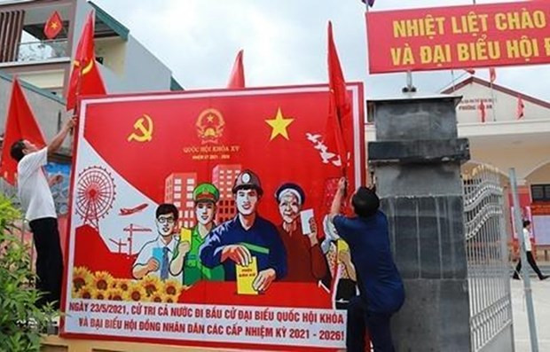 Panô tuyên truyền về ngày bầu cử. (Ảnh: TTXVN phát) Vĩnh Phúc chủ động các phương án bảo đảm an toàn ngày bầu cử ảnh 1