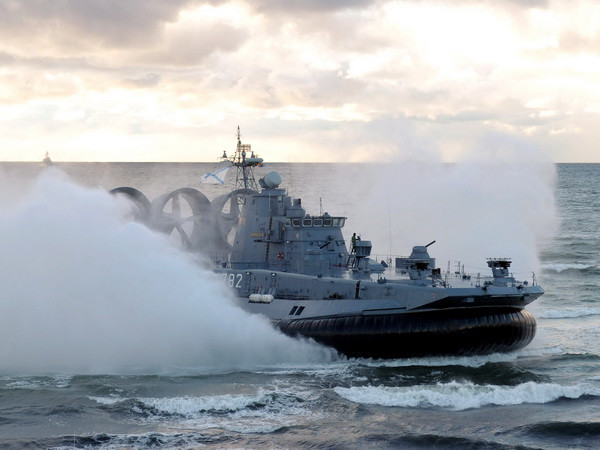 1.000 quân nhân Nga diễn tập chiến thuật chung bắn đạn thật ảnh 1