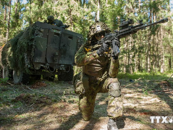 NATO nhất trí tăng cường khả năng phòng thủ tập thể ảnh 1