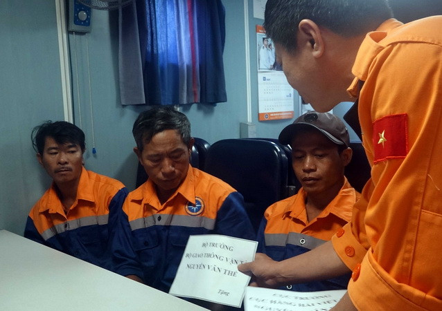 Đà Nẵng: Lai dắt tàu bị nạn cùng 4 thuyền viên về đất liền an toàn ảnh 3