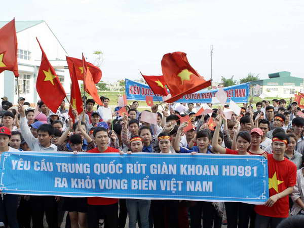 Kêu gọi sinh viên Trung Quốc lên tiếng mạnh mẽ với chính phủ ảnh 1