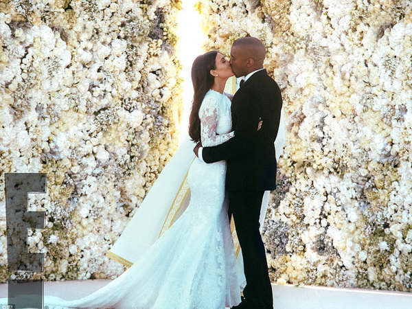 Công bố ảnh đám cưới xa hoa của Kim Kardashian và Kanye West ảnh 1