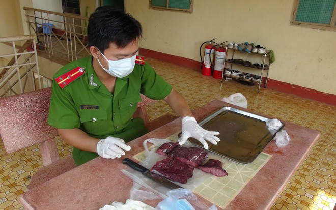 Kinh hoàng loại hóa chất biến thịt bò thối thành thịt bò tươi ảnh 1