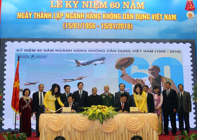 Phát hành bộ tem kỷ niệm 60 ngành hàng không dân dụng Việt Nam ảnh 2