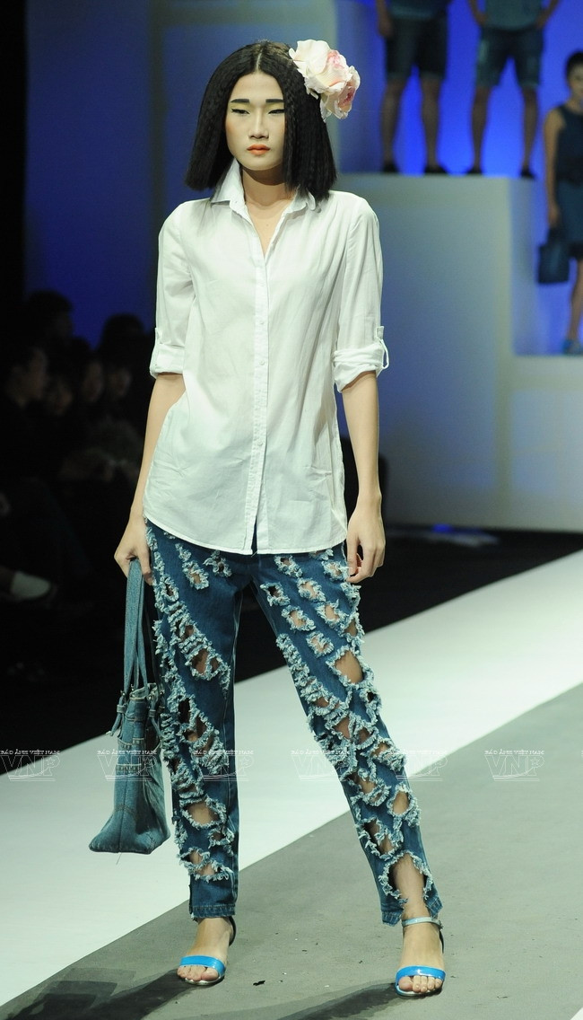 Chiêm ngưỡng bộ sưu tập thời trang ấn tượng “Mây tre đan” ảnh 8