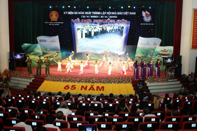 Kỷ niệm 65 thành lập Hội Nhà báo Việt Nam tại ATK Định Hóa ảnh 1
