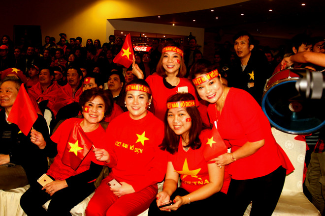 Cộng đồng người Việt ở nước ngoài nồng nhiệt hướng về U23 Việt Nam ảnh 3