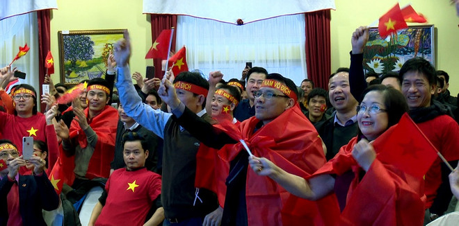 Cộng đồng người Việt ở nước ngoài nồng nhiệt hướng về U23 Việt Nam ảnh 2