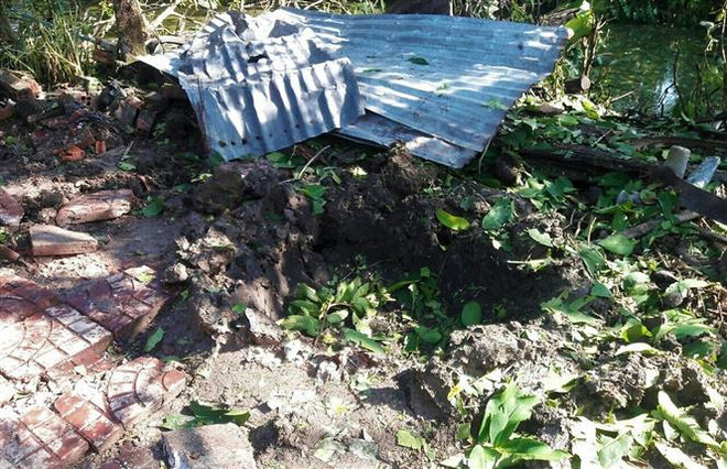 Cà Mau: Người dân giao nộp hai đầu đạn có sức công phá lớn ảnh 1