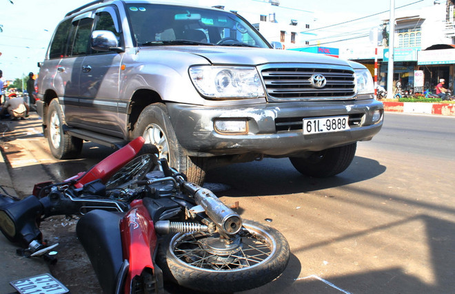 Đắk Lắk: Ôtô mất lái đâm gây tai nạn làm 3 người bị thương ảnh 1