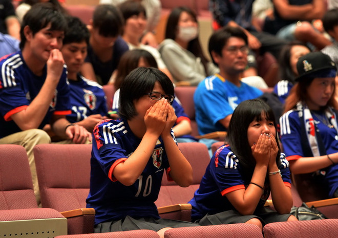 Nữ CĐV Nhật đi từ hân hoan tới buồn bã khi đội nhà bị loại ảnh 6
