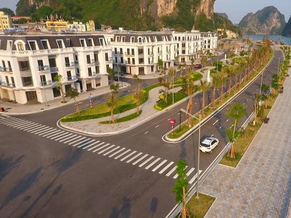 Mua nhà đẹp Vinhomes Dragon Bay - trúng xế "vàng" Lexus ảnh 1