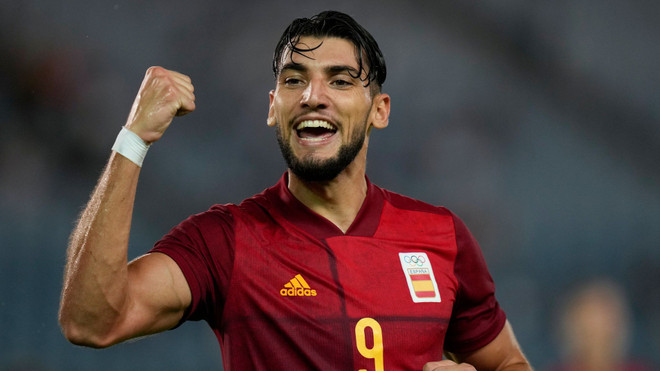 Rafa Mir tỏa sáng với hat-trick sau khi vào sân ở phút 90. (Nguồn: Skysports) Xác định xong 2 cặp bán kết môn bóng đá nam Olympic Tokyo 2020 ảnh 2