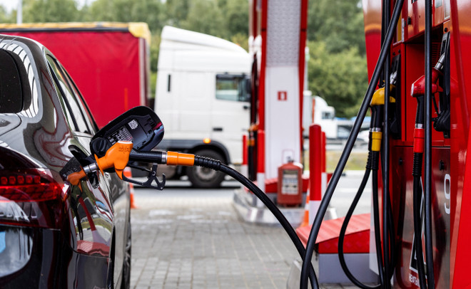 Tổng thống Nga Putin yêu cầu nhanh chóng hạ nhiệt giá xăng dầu ảnh 1