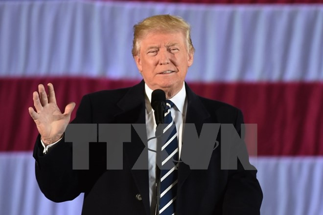 Tổng thống đắc cử Mỹ Donald Trump phát biểu tại một sự kiện ở Baton Rouge, bang Louisiana ngày 9/12. (Nguồn: AFP/TTXVN) Sự kiện quốc tế 19-25/12: Những vụ tai nạn, ám sát, tấn công thảm khốc ảnh 4