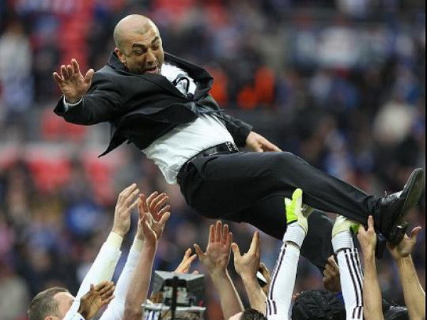 Tin sáng 13/11: Ibra tuyên chiến CR7, Carrick nghỉ hết năm ảnh 3