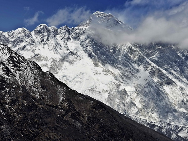 Nepal đưa ra lệnh cấm nhằm giới hạn những "giấc mơ Everest" ảnh 1