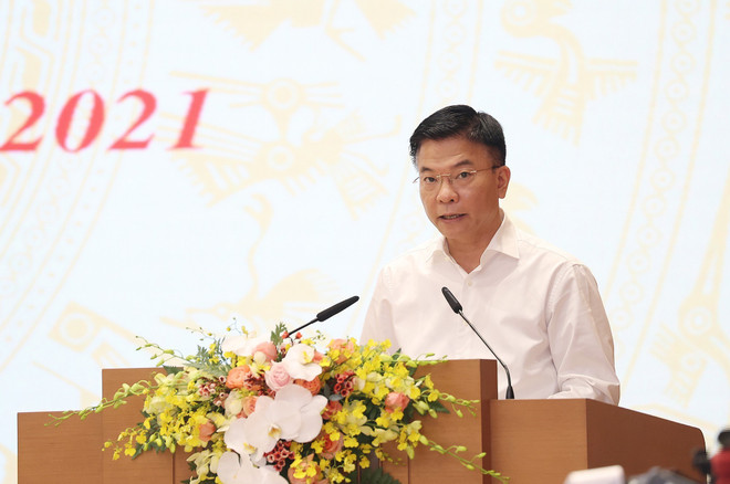 Bộ trưởng Bộ Tư pháp Lê Thành Long phát biểu. (Ảnh: Dương Giang/TTXVN) Phát triển chính phủ điện tử hướng đến chính phủ số, kinh tế số ảnh 1