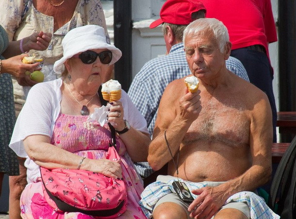 Nhiều người thiệt mạng liên quan đến nắng nóng tại Anh ảnh 1