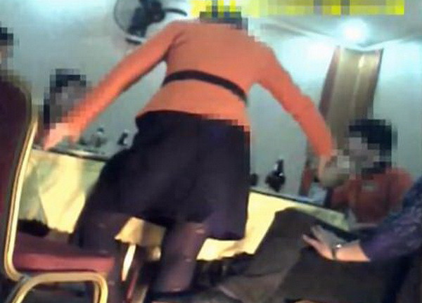 Phát sốt với video quay lén cảnh hát karaoke ở Triều Tiên ảnh 1