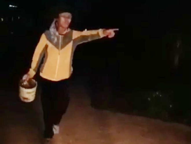 Phú Yên: Khởi tố bị can đổ chất bẩn lên người bé trai 2 tuổi để đòi nợ ảnh 1