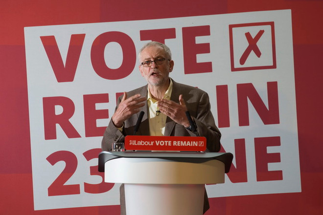 Thủ lĩnh Công đảng đối lập Anh không từ chức dù mất tín nhiệm ảnh 1