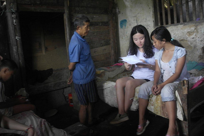 Dân mạng xúc động trước cảnh em bé đạp xe ba gác mưu sinh ảnh 2