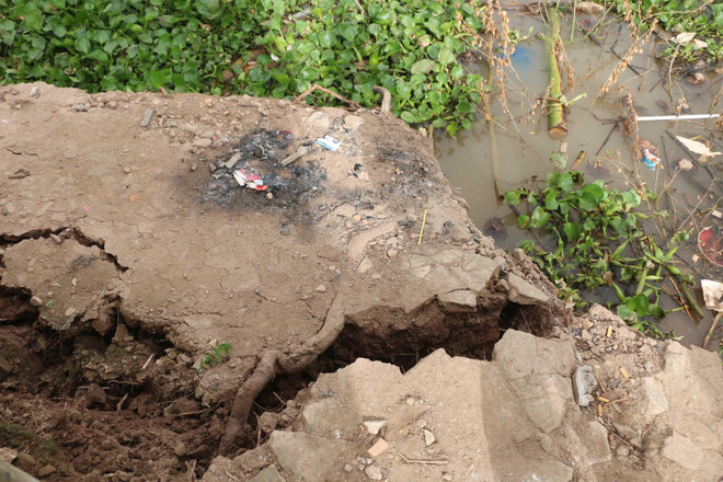 Bí thư Tỉnh ủy An Giang thăm hỏi người dân vụ sạt lở ở Chợ Mới ảnh 2