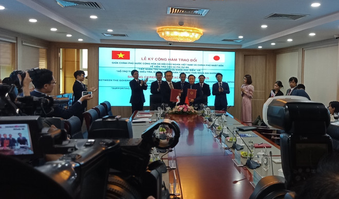 Việt Nam-Nhật Bản ký công hàm về dự án tàu biển và thiết bị quan trắc ảnh 1