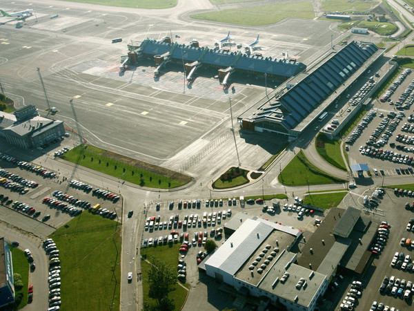 Estonia sơ tán hành khách khỏi sân bay Tallinn vì đe dọa có bom ảnh 1