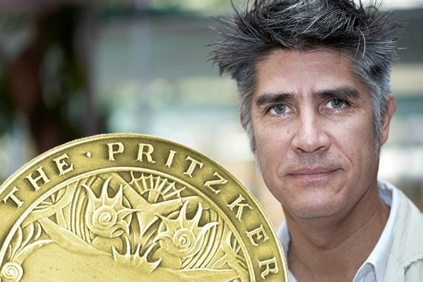 Kiến trúc sư người Chile giành giải thưởng Pritzker 2016 danh giá ảnh 1