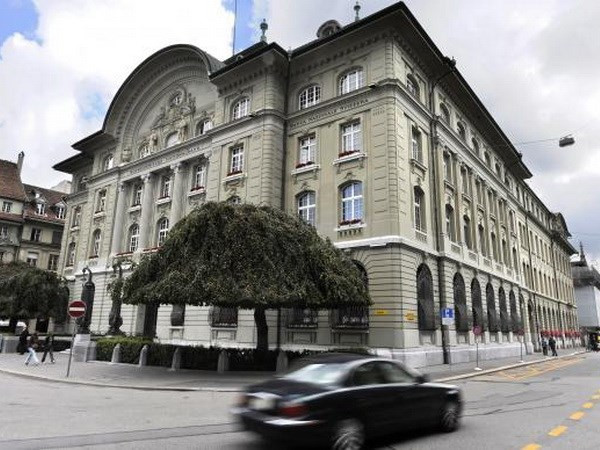 Ngân hàng trung ương Thụy Sĩ dự báo thua lỗ 23 tỷ USD năm 2015 ảnh 1