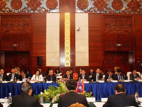 Việt Nam-Lào nỗ lực hoàn thành tăng dày, tôn tạo mốc biên giới ảnh 1