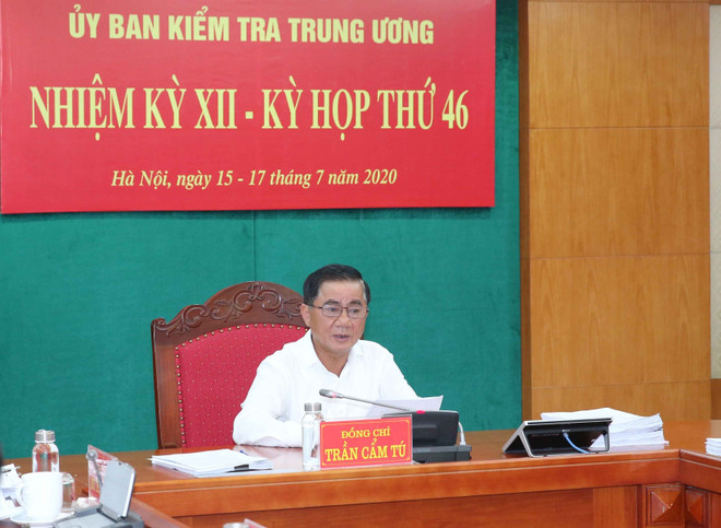 Ông Trần Cẩm Tú, Bí thư Trung ương Đảng, Chủ nhiệm Uỷ ban Kiểm tra Trung ương chủ trì Kỳ họp. (Ảnh: Phương Hoa/TTXVN) Khai trừ Đảng Phó TGĐ Tổng Công ty Đầu tư phát triển đường cao tốc VN ảnh 1